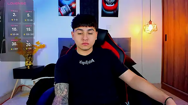 Nicolas James Sc online show from 11/11/25, 01:33