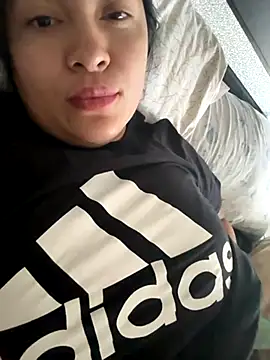 Snapshot of latina_curvy22 chatting on 09/22/25, 09:28 latina curvy22 online show from 09/22/25, 09:28