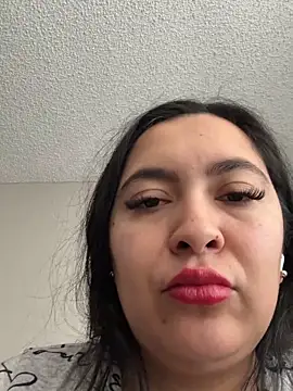 Snapshot of latina_curvy22 chatting on 02/23/26, 08:17 latina curvy22 online show from 02/23/26, 08:17