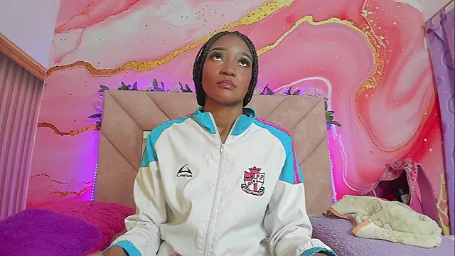 Taylor oriana  online show from 09/29/25, 10:53