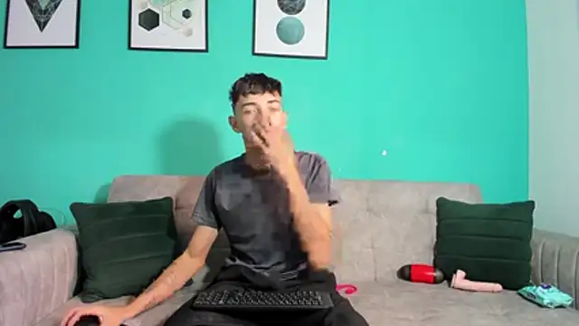 Maikol Ortiz online show from 02/08/26, 02:31