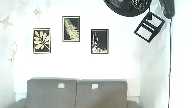 criss zuri online show from 09/11/25, 11:32