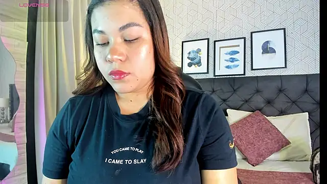 sophie  blare online show from 06/24/26, 07:02
