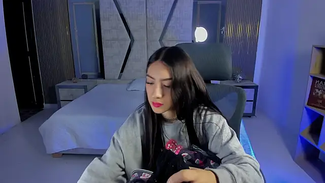 AlliceCopper online show from 10/04/25, 02:04