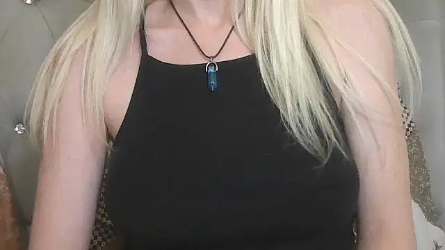 Snapshot of flirty_babe_x chatting on 08/01/26, 11:58 flirty babe x online show from 08/01/26, 11:58