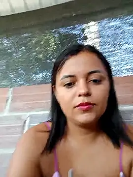Snapshot of Naugthy-Mey chatting on 10/15/25, 01:22 Naugthy-Mey online show from 10/15/25, 01:22