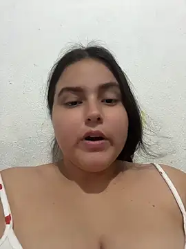 mia-08martinez  online show from 05/13/26, 08:49