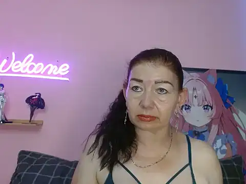 Snapshot of estefania_34 chatting on 10/15/25, 07:36 estefania 34 online show from 10/15/25, 07:36