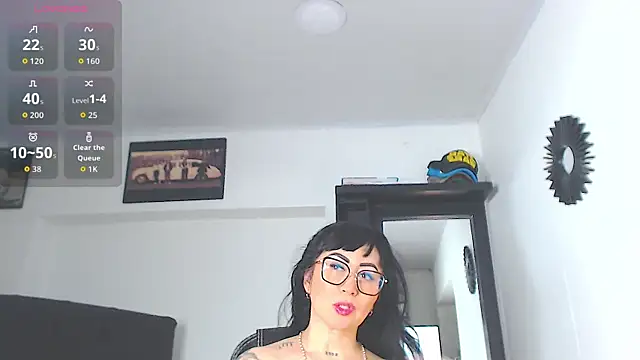 Vicky hotmilf online show from 04/30/26, 08:20