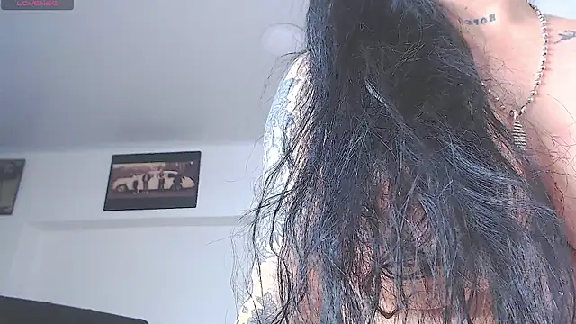 Snapshot of Vicky_hotmilf chatting on 07/01/26, 11:12 Vicky hotmilf online show from 07/01/26, 11:12