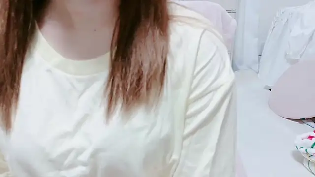 Snapshot of Hanachan_Gcup_ chatting on 10/26/25, 11:38 Hanachan Gcup online show from 10/26/25, 11:38