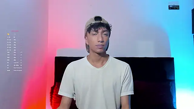 Snapshot of mhatias_ chatting on 01/17/26, 02:05 mhatias online show from 01/17/26, 02:05