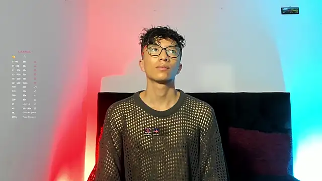 Snapshot of mhatias_ chatting on 01/18/26, 02:04 mhatias online show from 01/18/26, 02:04