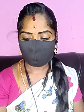Snapshot of tamilammukuttyy chatting on 03/20/26, 12:32 tamilammukuttyy online show from 03/20/26, 12:32