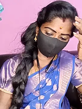 Snapshot of tamilammukuttyy chatting on 03/25/26, 03:29 tamilammukuttyy online show from 03/25/26, 03:29