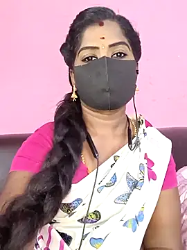 Snapshot of tamilammukuttyy chatting on 04/08/26, 09:20 tamilammukuttyy online show from 04/08/26, 09:20