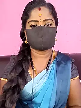 Snapshot of tamilammukuttyy chatting on 04/09/26, 09:04 tamilammukuttyy online show from 04/09/26, 09:04