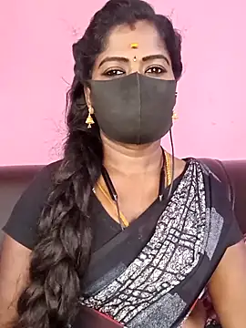 Snapshot of tamilammukuttyy chatting on 04/11/26, 10:08 tamilammukuttyy online show from 04/11/26, 10:08