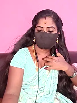 Snapshot of tamilammukuttyy chatting on 04/12/26, 03:44 tamilammukuttyy online show from 04/12/26, 03:44