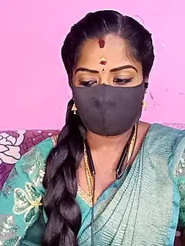 Snapshot of tamilammukuttyy chatting on 04/25/26, 03:09 tamilammukuttyy online show from 04/25/26, 03:09