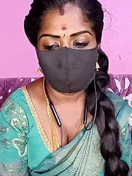 Snapshot of tamilammukuttyy chatting on 04/25/26, 01:41 tamilammukuttyy online show from 04/25/26, 01:41