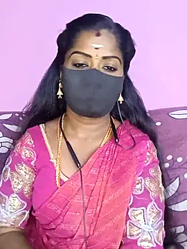 Snapshot of tamilammukuttyy chatting on 04/29/26, 03:54 tamilammukuttyy online show from 04/29/26, 03:54
