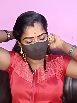 Snapshot of tamilammukuttyy chatting on 04/30/26, 11:27 tamilammukuttyy online show from 04/30/26, 11:27