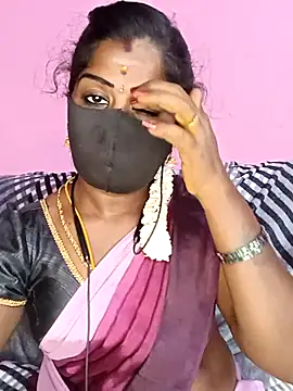 Snapshot of tamilammukuttyy chatting on 05/01/26, 04:33 tamilammukuttyy online show from 05/01/26, 04:33