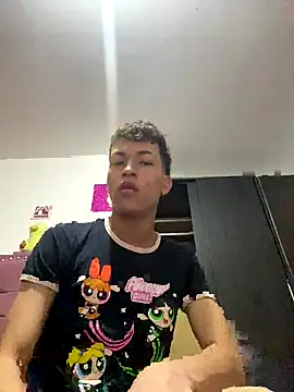 Snapshot of Thiago_blsd chatting on 09/30/25, 05:29 Thiago blsd online show from 09/30/25, 05:29