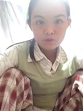 xinhxinhcute online show from 10/30/25, 03:41