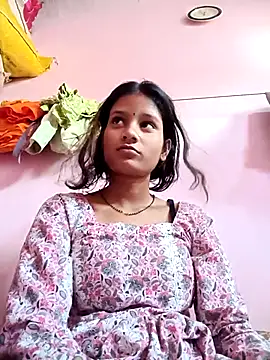 Snapshot of Hot_Mayra_ chatting on 10/17/25, 07:22 Hot Mayra  online show from 10/17/25, 07:22