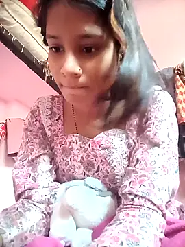 Snapshot of Hot_Mayra_ chatting on 10/24/25, 10:11 Hot Mayra  online show from 10/24/25, 10:11