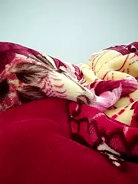 Snapshot of BeesexBabay chatting on 02/02/26, 11:03 BeesexBabay online show from 02/02/26, 11:03