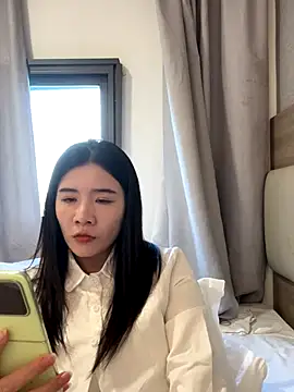 Snapshot of ruyi-13 chatting on 09/22/25, 05:53 ruyi-13 online show from 09/22/25, 05:53