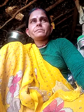 Snapshot of Hot_rachnasexy chatting on 12/17/25, 05:24 Hot rachnasexy online show from 12/17/25, 05:24