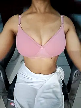 Snapshot of queen_visakha chatting on 09/11/25, 05:07 queen visakha online show from 09/11/25, 05:07