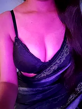 Snapshot of queen_visakha chatting on 10/08/25, 06:11 queen visakha online show from 10/08/25, 06:11