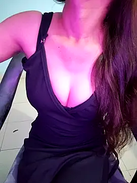 Snapshot of queen_visakha chatting on 10/31/25, 06:58 queen visakha online show from 10/31/25, 06:58