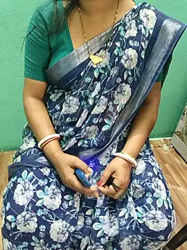 desi boudi87 online show from 03/18/26, 10:18