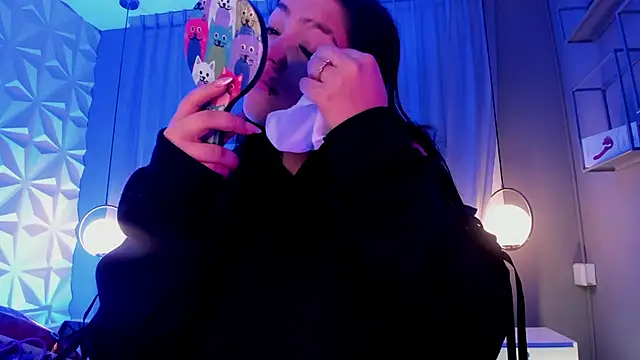 MAGIC TESSA online show from 12/05/25, 08:38