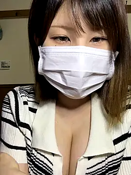 Snapshot of Peco_chan7 chatting on 10/26/25, 12:00 Peco chan7 online show from 10/26/25, 12:00