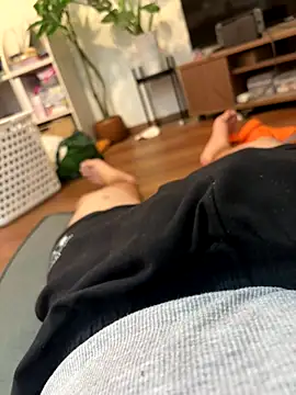 Snapshot of sukebegorilla chatting on 09/14/25, 04:39 sukebegorilla online show from 09/14/25, 04:39