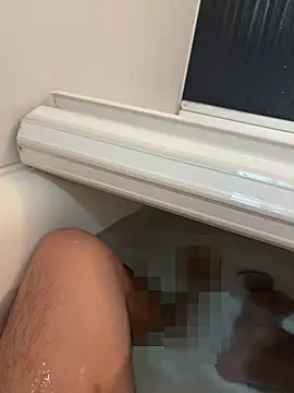 Snapshot of sukebegorilla chatting on 11/02/25, 02:03 sukebegorilla online show from 11/02/25, 02:03