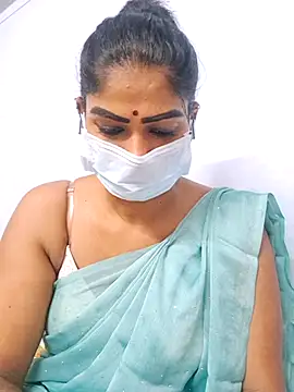 Snapshot of sherlin24 chatting on 09/28/25, 03:28 sherlin24 online show from 09/28/25, 03:28