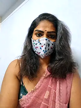 Snapshot of sherlin24 chatting on 10/05/25, 03:54 sherlin24 online show from 10/05/25, 03:54