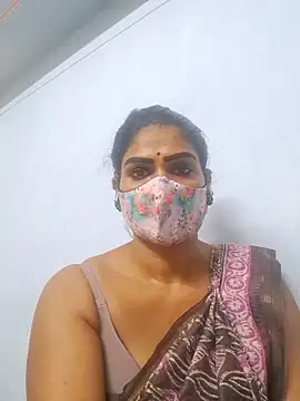 Snapshot of sherlin24 chatting on 10/13/25, 02:06 sherlin24 online show from 10/13/25, 02:06