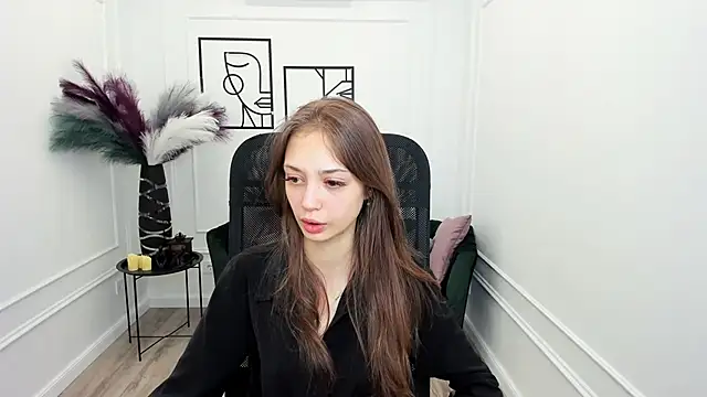 EmilyGraydis online show from 11/19/25, 04:23