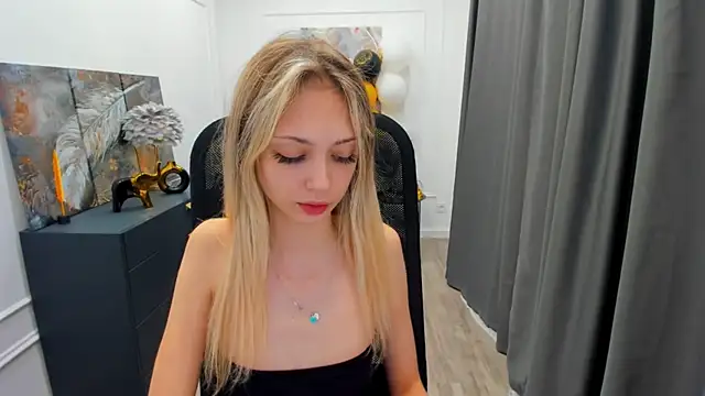 EmilyGraydis online show from 05/10/26, 03:33