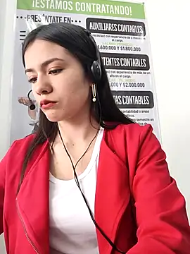 Snapshot of CHARLOTTE__05 chatting on 11/12/25, 12:49 CHARLOTTE 05 online show from 11/12/25, 12:49