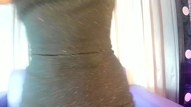 Snapshot of Zairaa_Fox chatting on 10/15/25, 07:14 Zairaa Fox online show from 10/15/25, 07:14